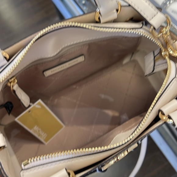 Michael Kors Reed Sm Belted Logo Satchel Crossbody CZ Bag Purse
Lt Cream Multi - Picture 7 of 16